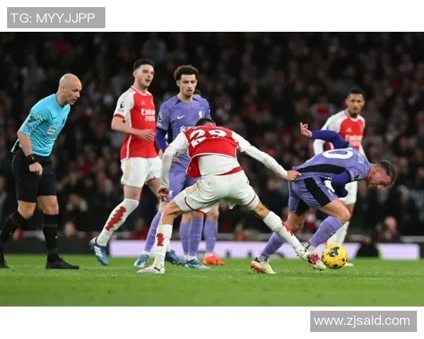 英超激战：多特蒙德绝杀里昂全场沸腾转会传闻再起